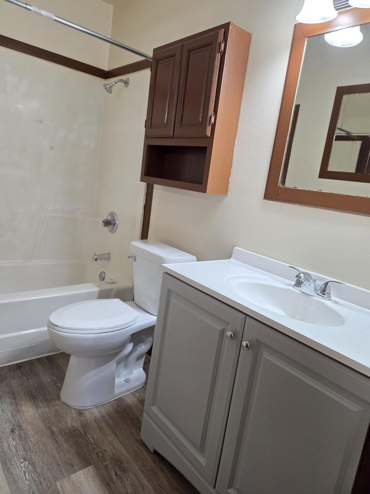 2516 Lyndale Ave N #1 - Photo 7 of 18