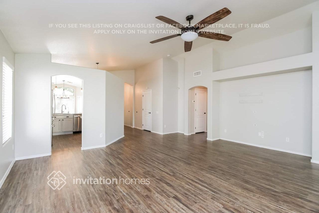 8530 E Monte Ave - Photo 4 of 16