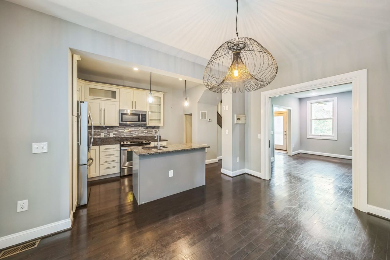 723 K St Ne - Photo 5 of 24