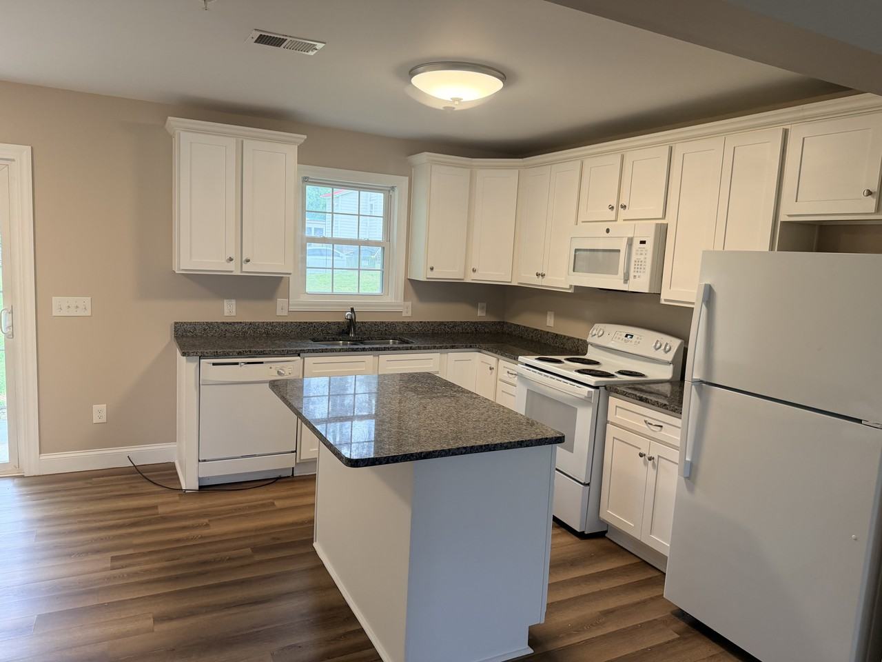 1331 Filbert Street - Photo 6 of 13