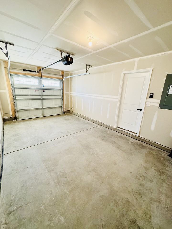 405 Myrtle Meadows Dr #1 - Photo 3 of 47