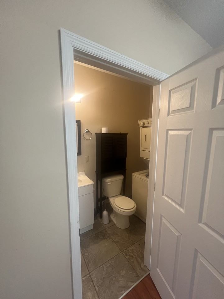 2414 Pendleton St #1 - Photo 7 of 11