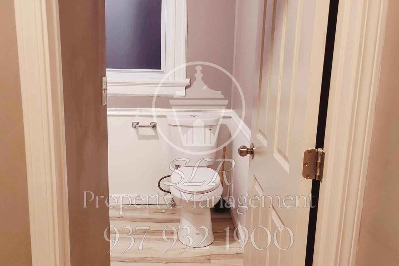 203 S Broad St #A - Photo 3 of 10