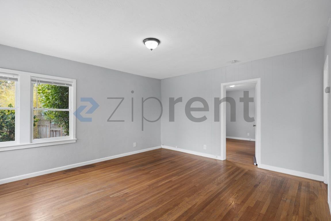 1052 45th St #A - Photo 6 of 22
