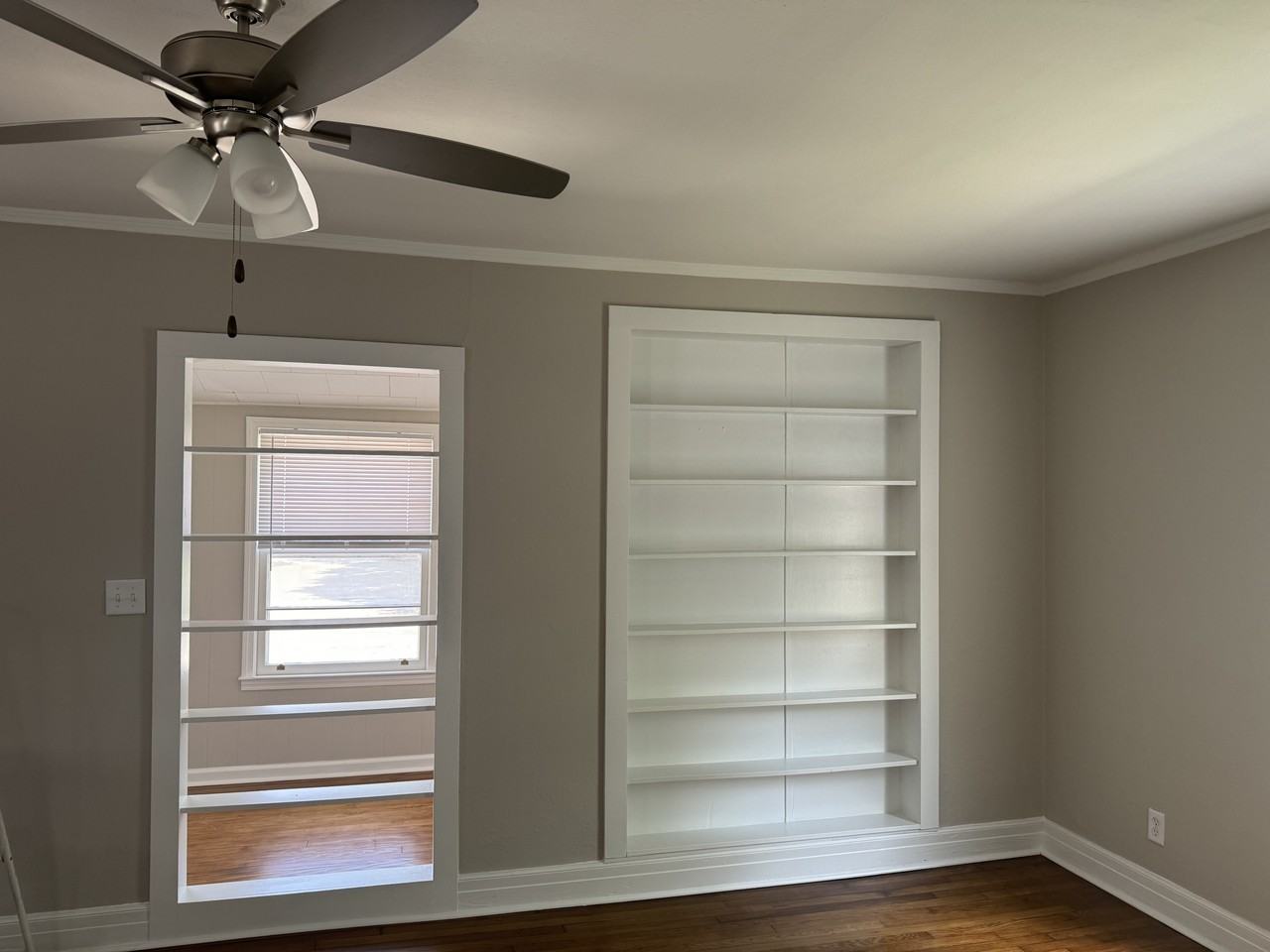 204 S Zetterower Ave #1 - Photo 5 of 7