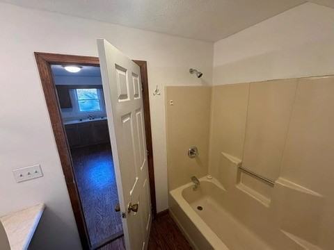 713 Haverhill Road - 3 #3 - Photo 4 of 7