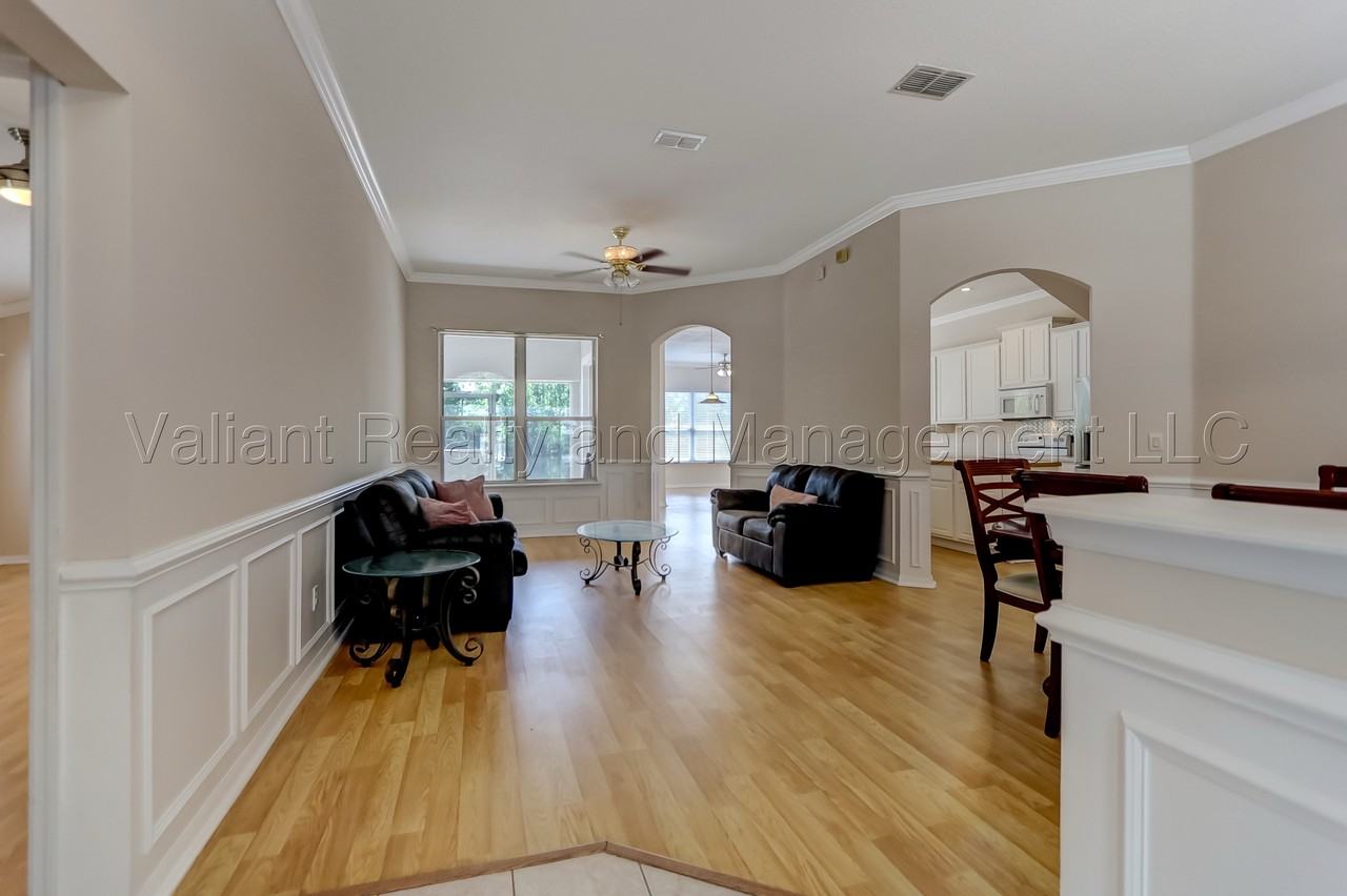 1015 Mystic Harbor Dr #1 - Photo 6 of 37