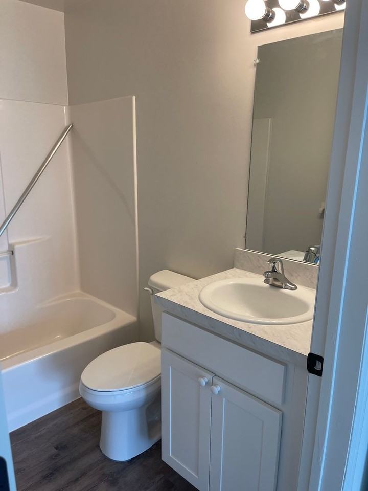 Barron's Gate At Woodbridge - Photo 2 of 18