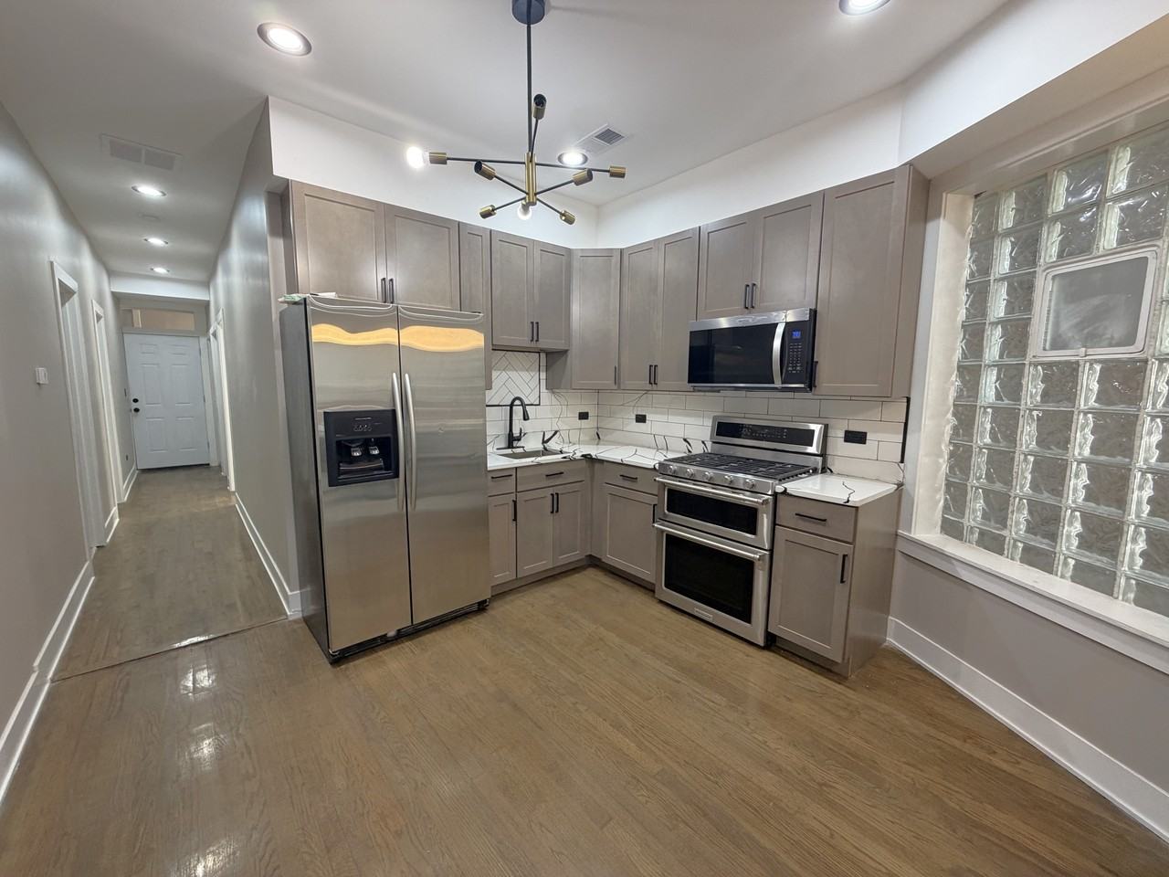 1911 South Ridgeway Avenue #1F - Photo 2 of 6
