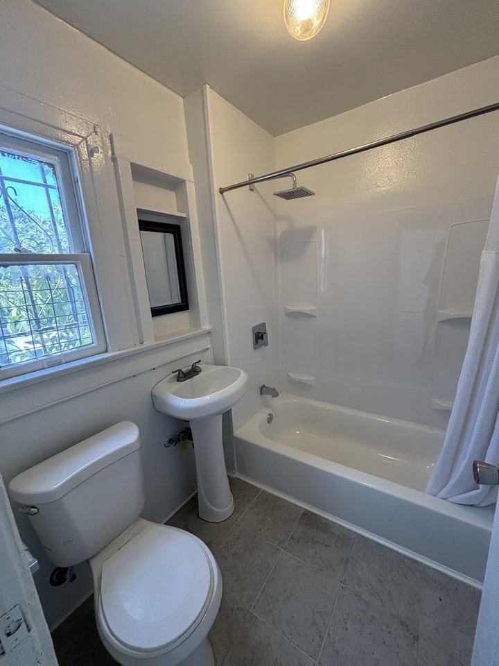 1128 S New Hampshire Ave #1128 - Photo 5 of 14