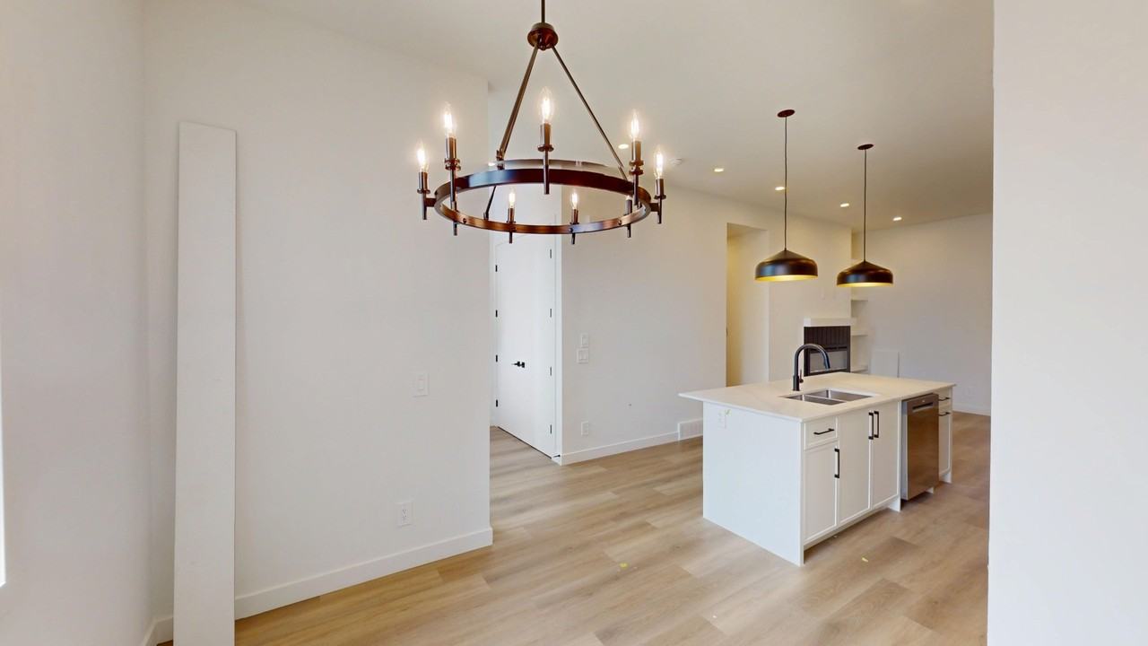 2702 25 Ave Sw - Photo 6 of 17