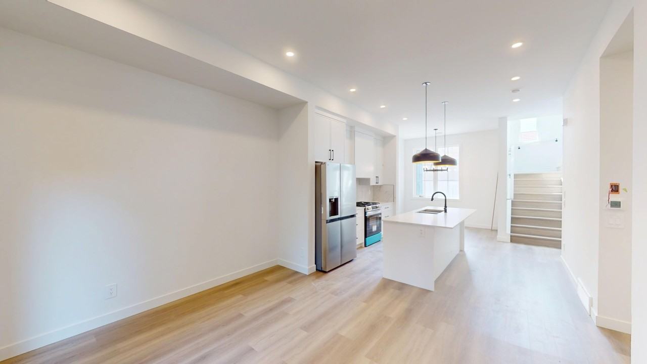 2702 25 Ave Sw - Photo 7 of 17