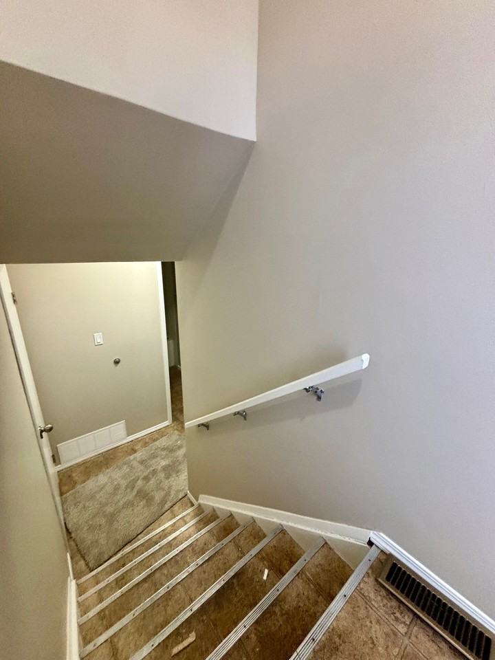 505 4 St Se - Photo 3 of 12