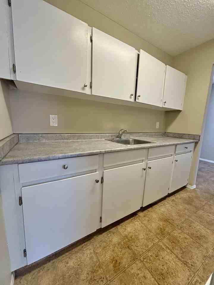 505 4 St Se - Photo 5 of 12