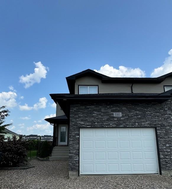 110 Meadowlark Park - Photo 2 of 20