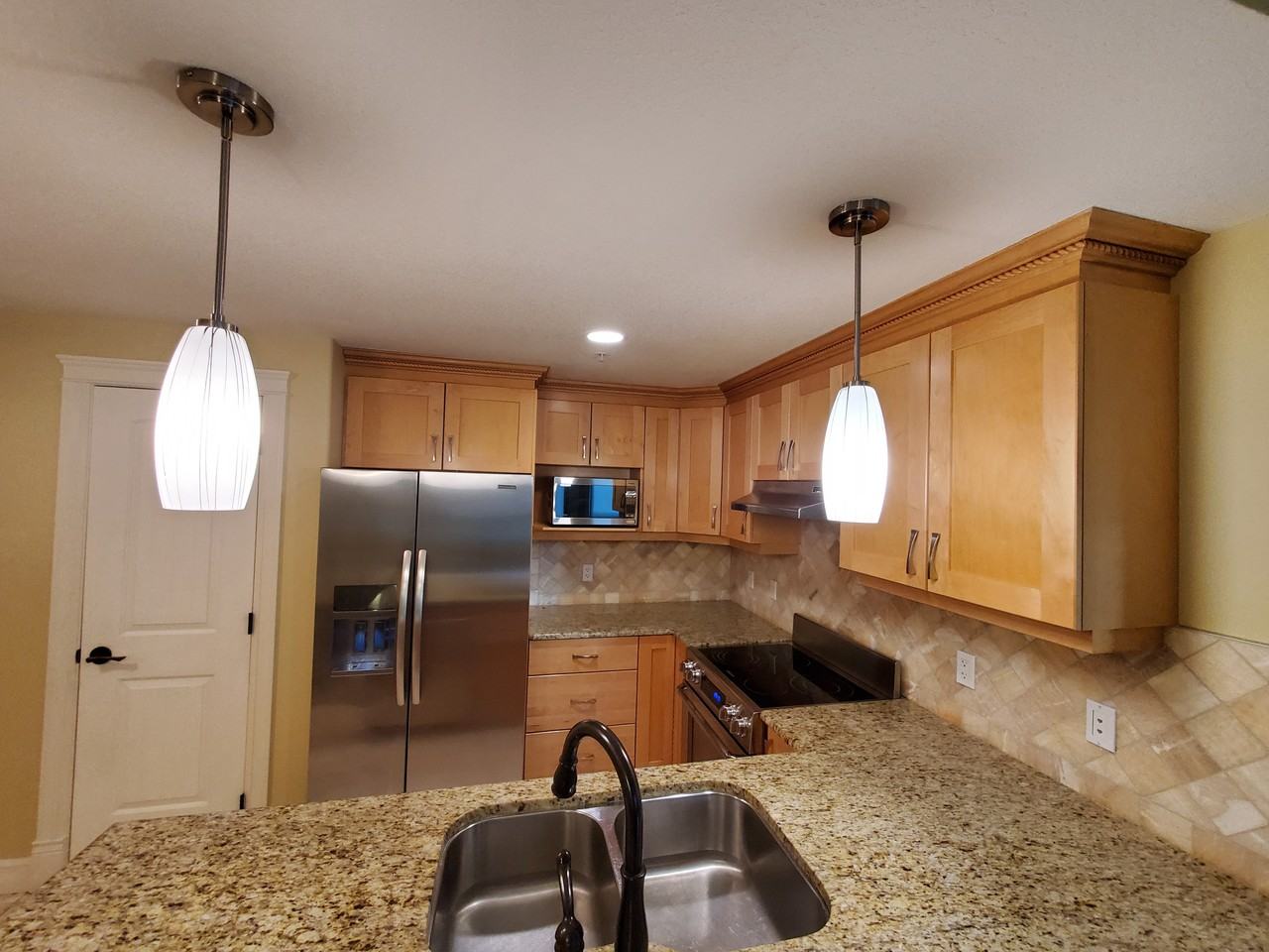 #607 10142 111 Street Northwest - Photo 5 of 28