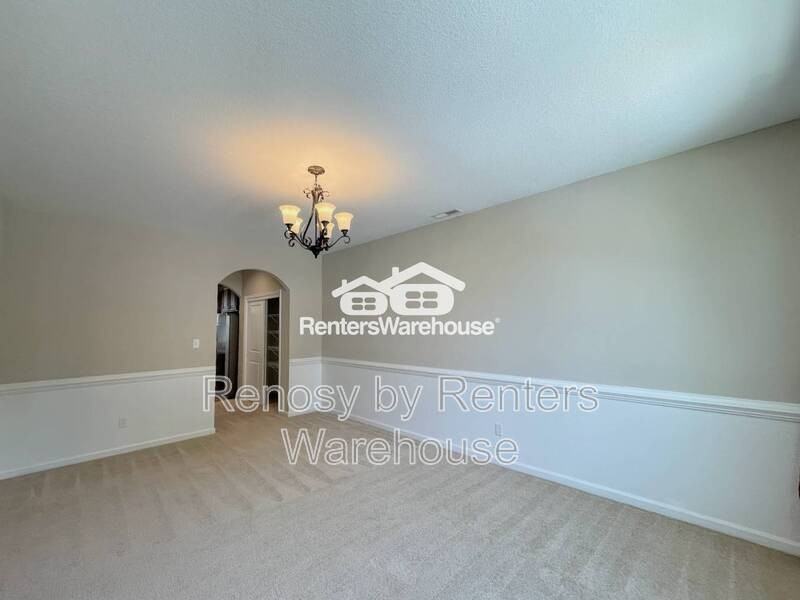 135 Cushing St - Photo 4 of 39