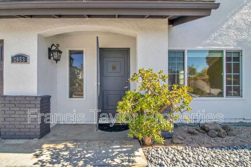 2053 Habero Dr - Photo 4 of 40