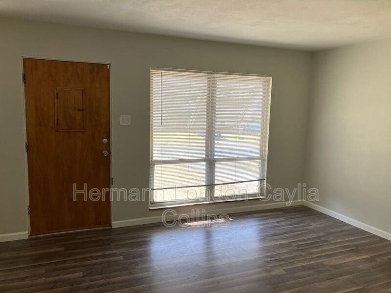 205 Ben Nevis Rd - Photo 2 of 15