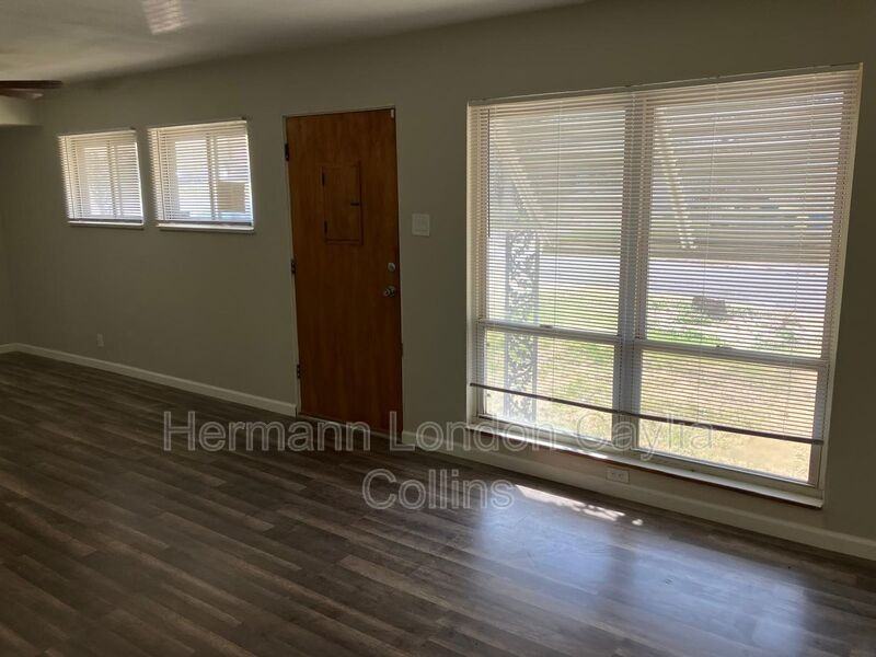 205 Ben Nevis Rd - Photo 4 of 15