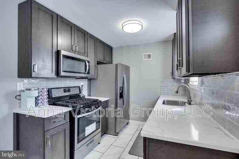 821 Maury Ave - Photo 6 of 7