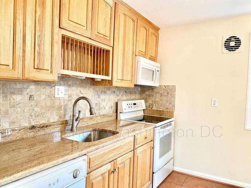 5514 Chillum Pl Ne #NE - Photo 3 of 50