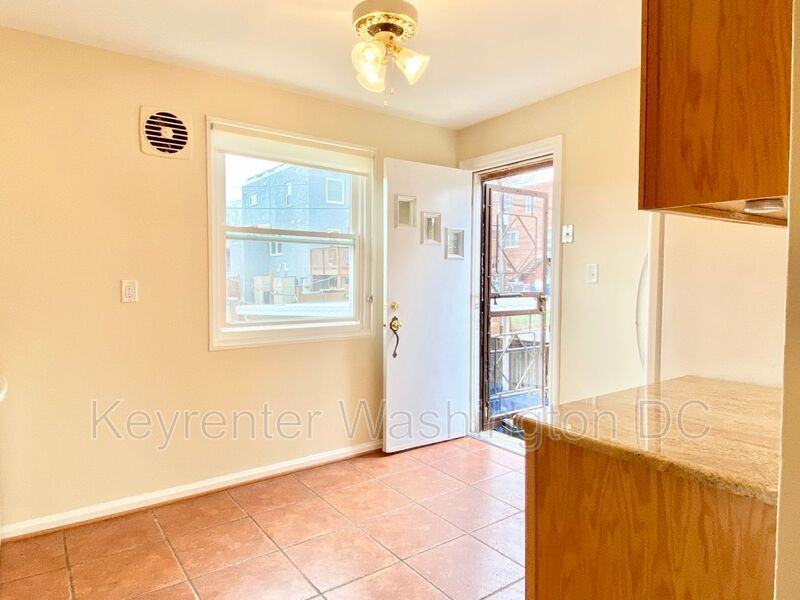 5514 Chillum Pl Ne #NE - Photo 7 of 50