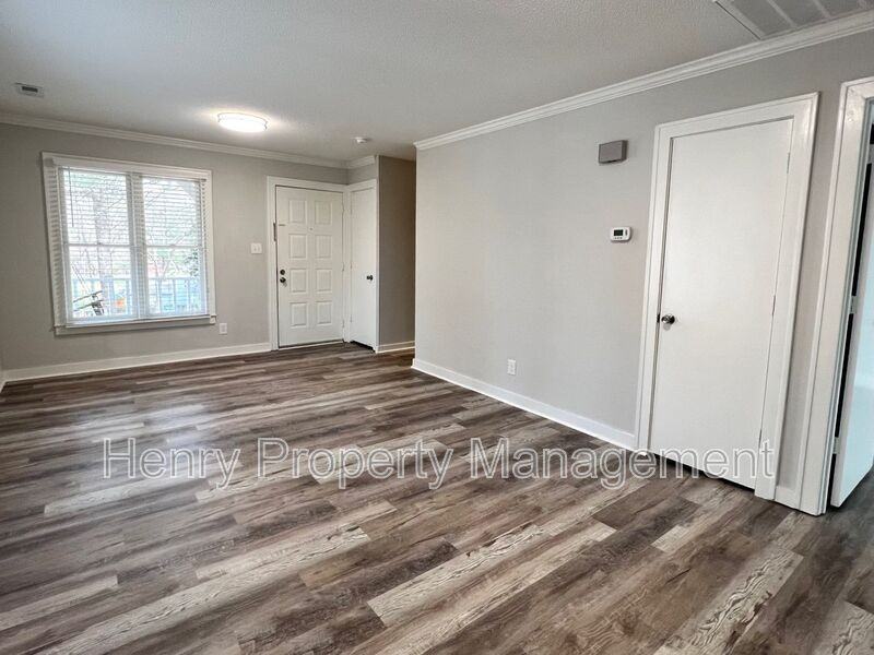 150 Carmichael Ct - Photo 3 of 10