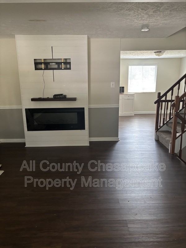 820 Comer Sq - Photo 3 of 12