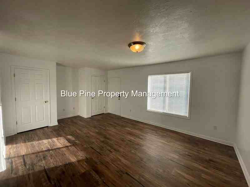139 Stockham Blvd #1 - Photo 3 of 9