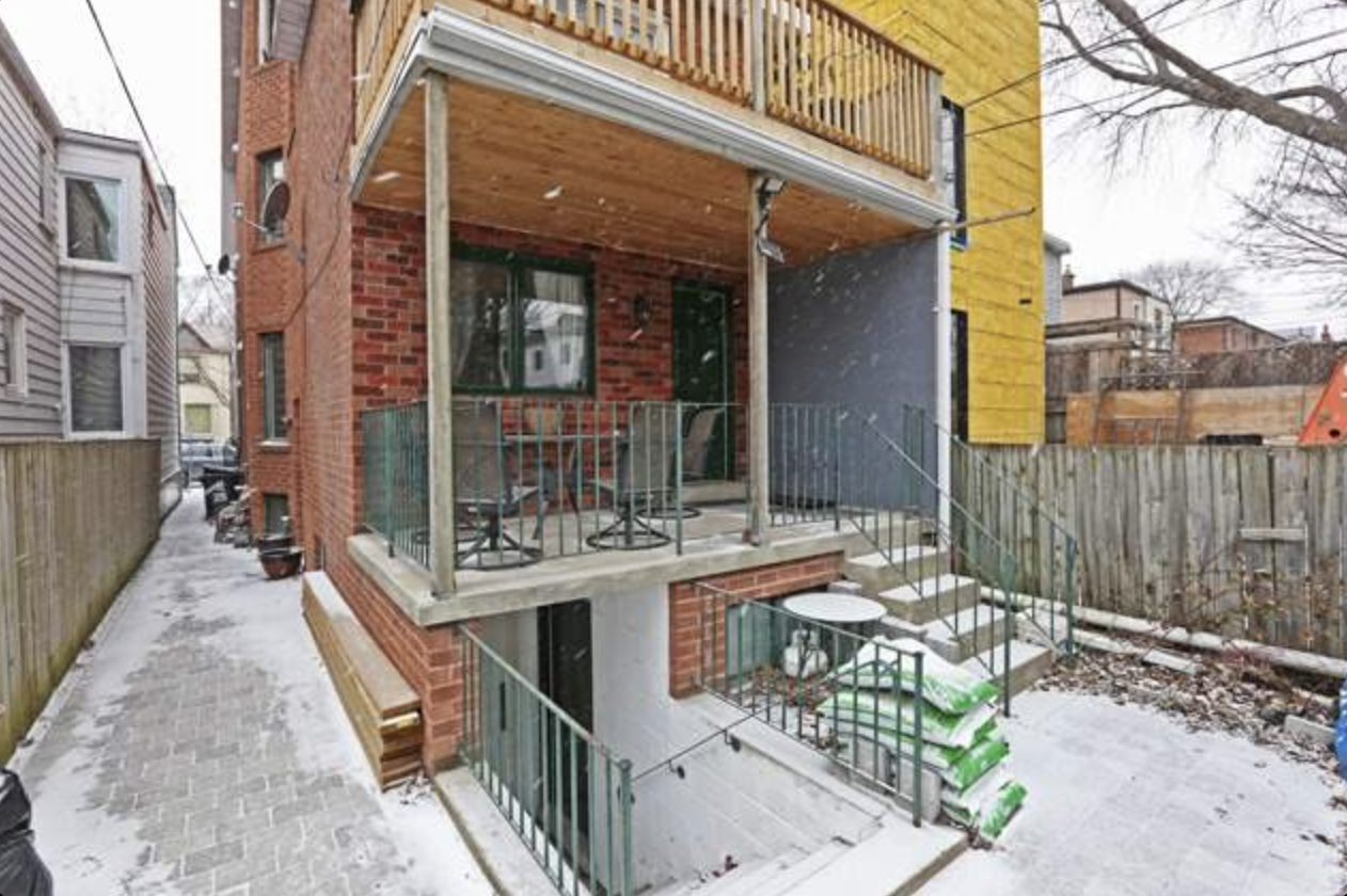 Queen St E & Winnifred Ave - Photo 7 of 7