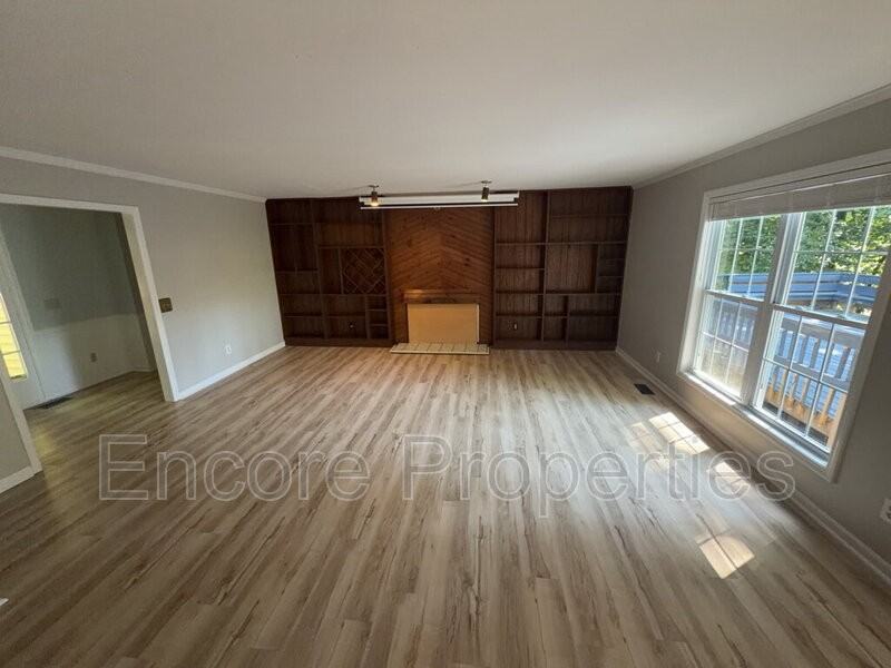 824 Hayden Ave - Photo 2 of 13