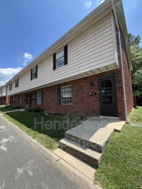 1343 N 6th St - Photo 2 of 16