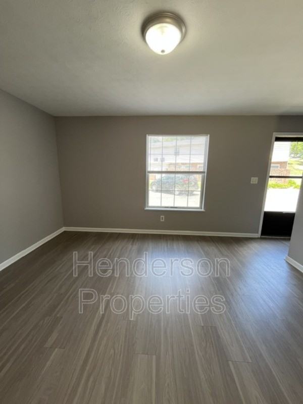 1345 N 6th St - Photo 2 of 12