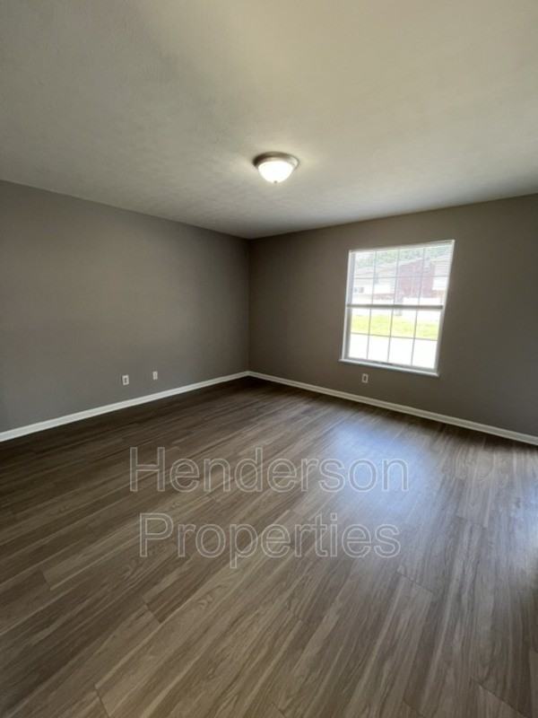 1345 N 6th St - Photo 3 of 12