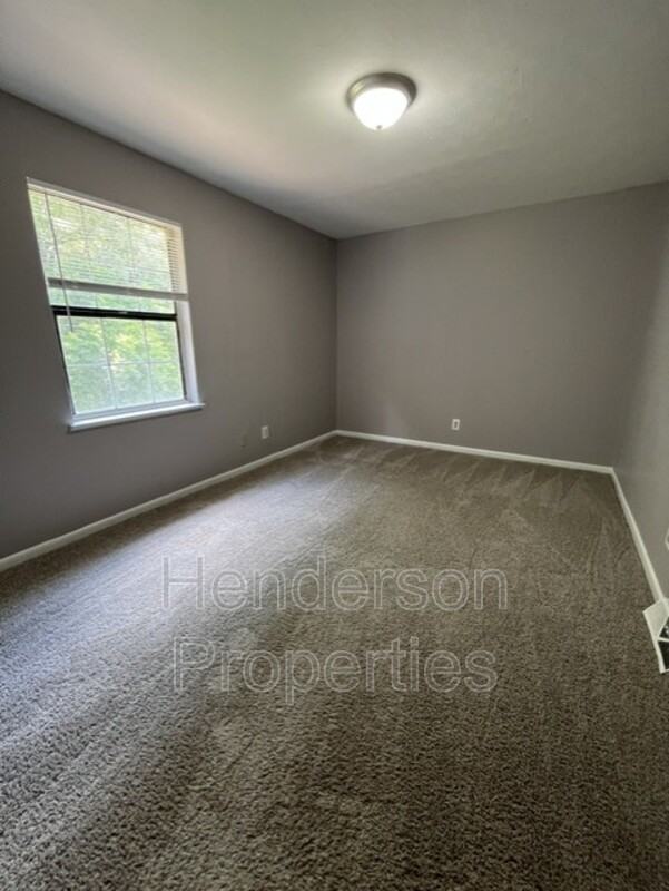 1345 N 6th St - Photo 6 of 12