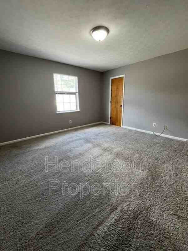 1345 N 6th St - Photo 7 of 12