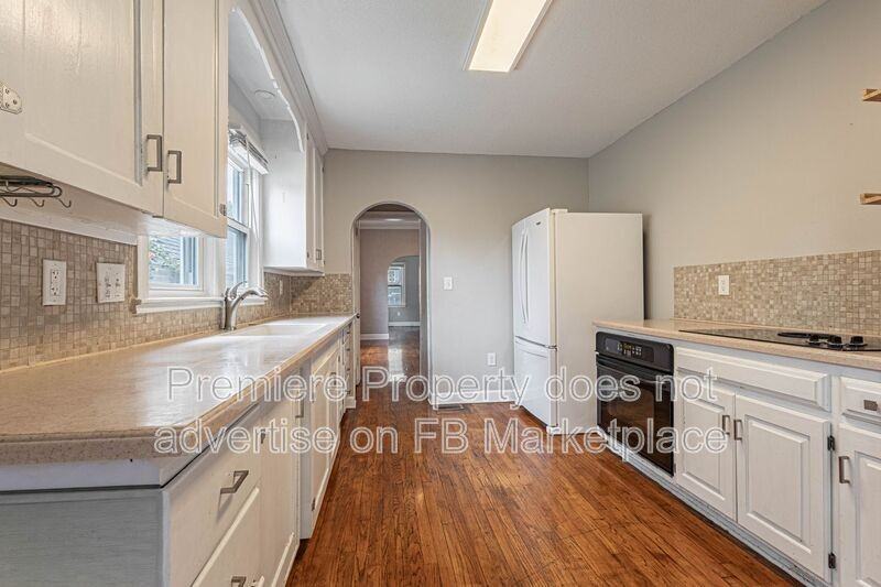 239 S Mill St - Photo 5 of 19