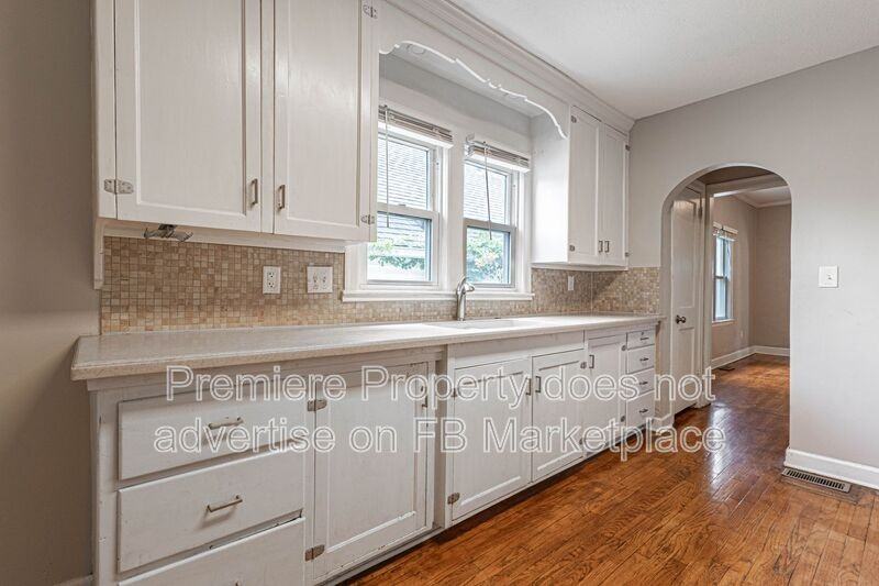 239 S Mill St - Photo 6 of 19
