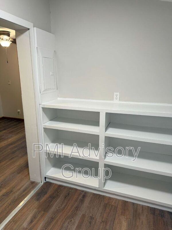 2706 Se Kentucky Ave - Photo 4 of 14