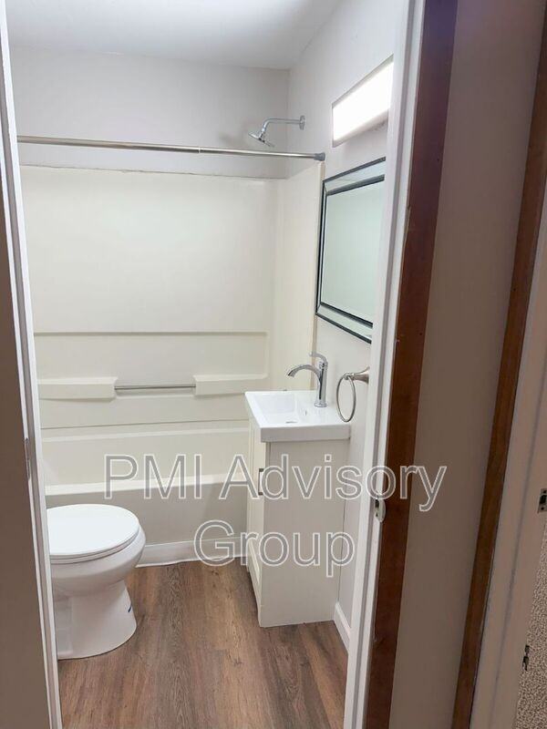 2706 Se Kentucky Ave - Photo 6 of 14