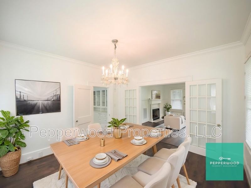 479 Peronneau St - Photo 3 of 15