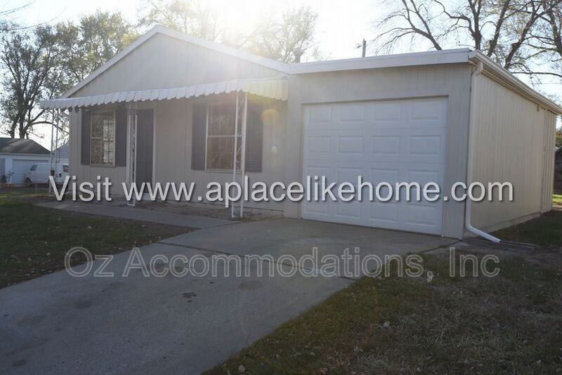 3310 Iroquois Ln - Photo 6 of 20