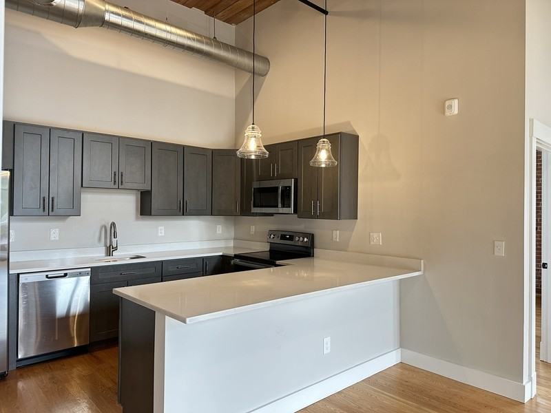 1665 Main St - Photo 2 of 9