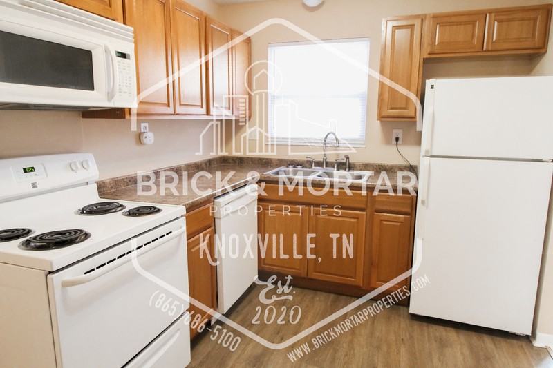 507 S Cedar St - Photo 7 of 19