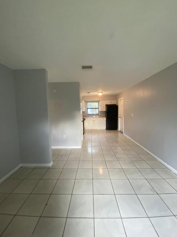 1413 E 99th Ave #B - Photo 3 of 21