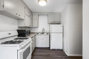 featured image of 2818 E 31st St
