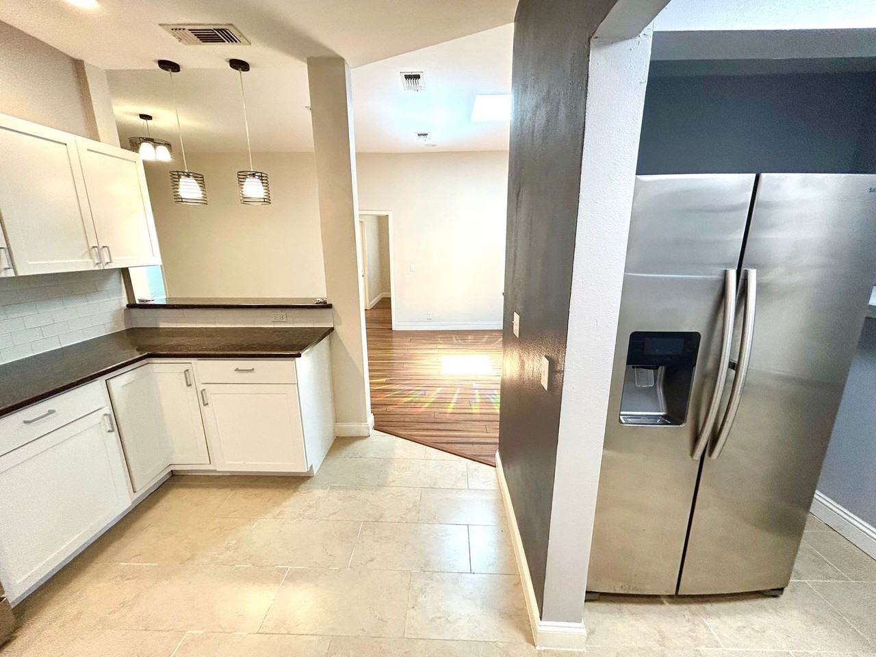 628 W Magnolia Ave - Photo 6 of 28
