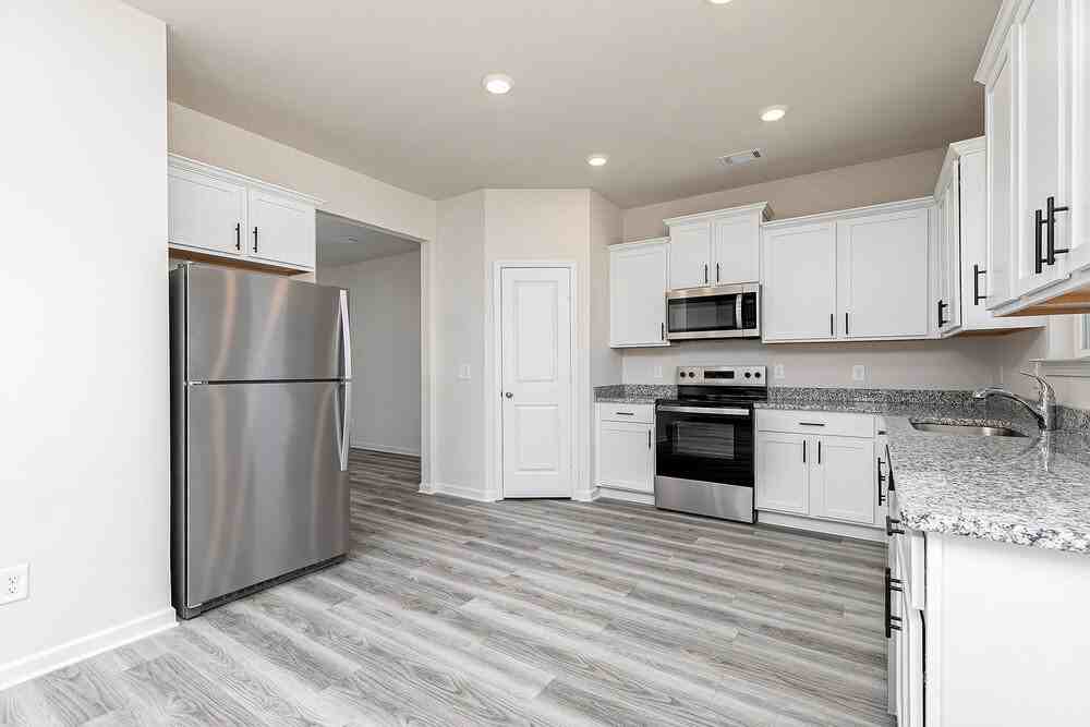 636 Mackenzie Cv - Photo 7 of 15