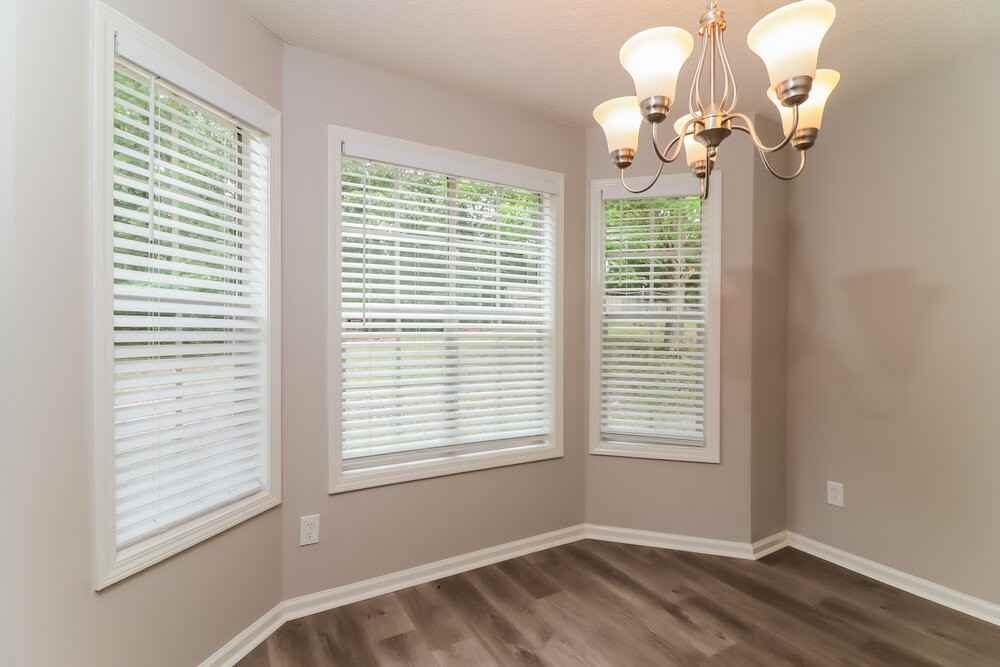 4961 Hampstead Ln - Photo 6 of 16